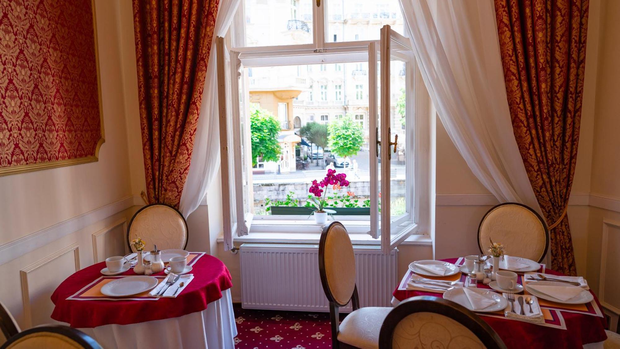 Alisa Hotel Karlovy Vary Eksteriør billede