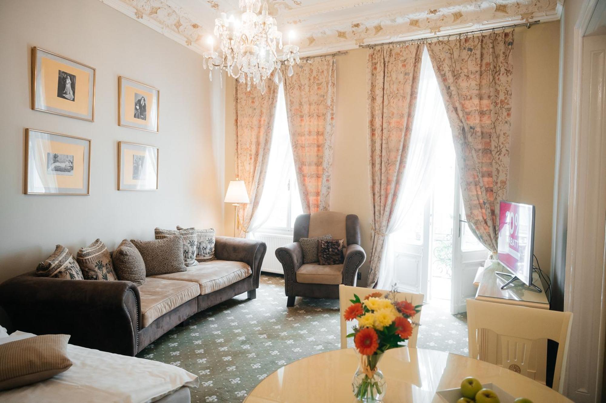 Alisa Hotel Karlovy Vary Eksteriør billede