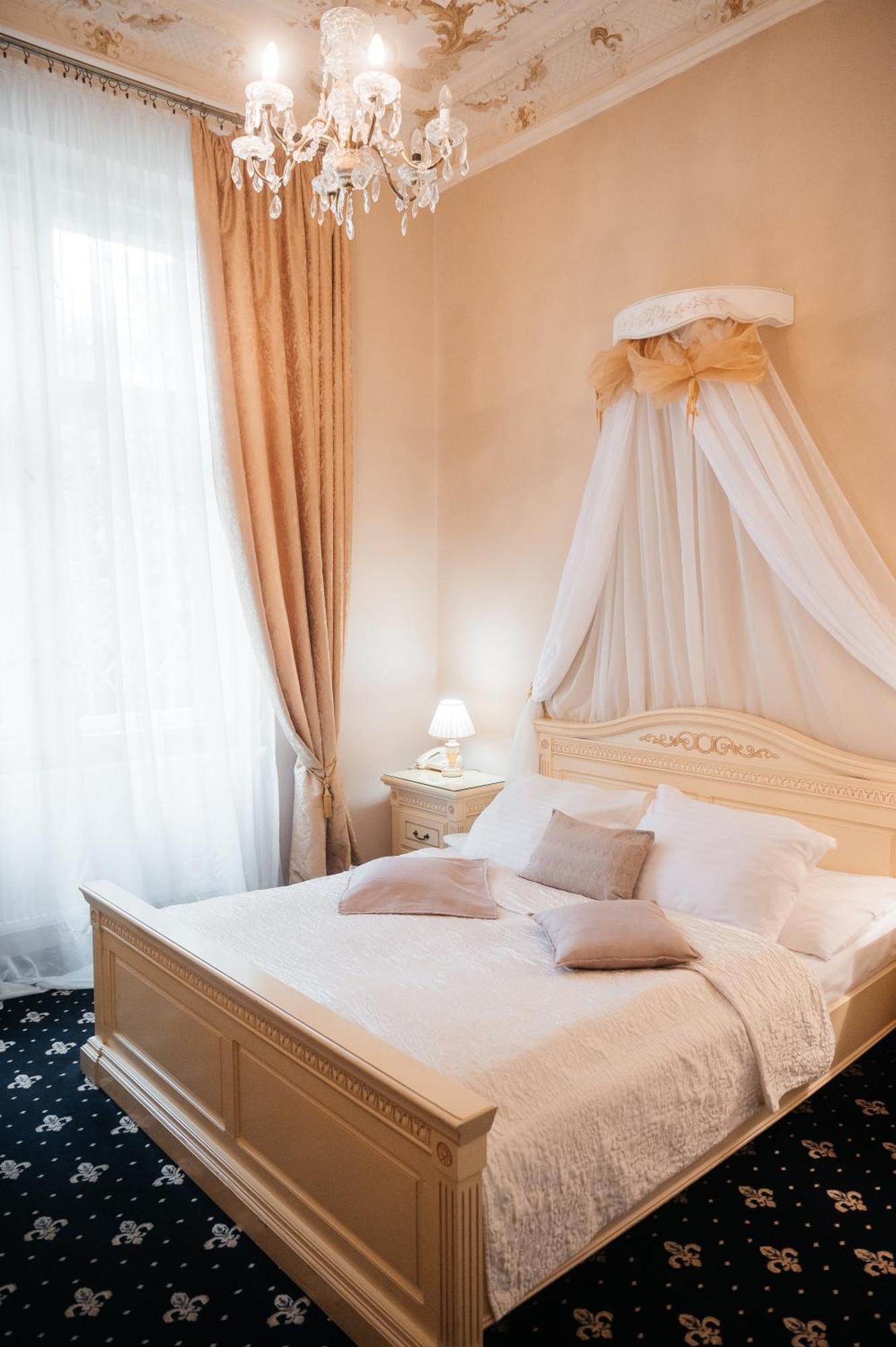 Alisa Hotel Karlovy Vary Eksteriør billede