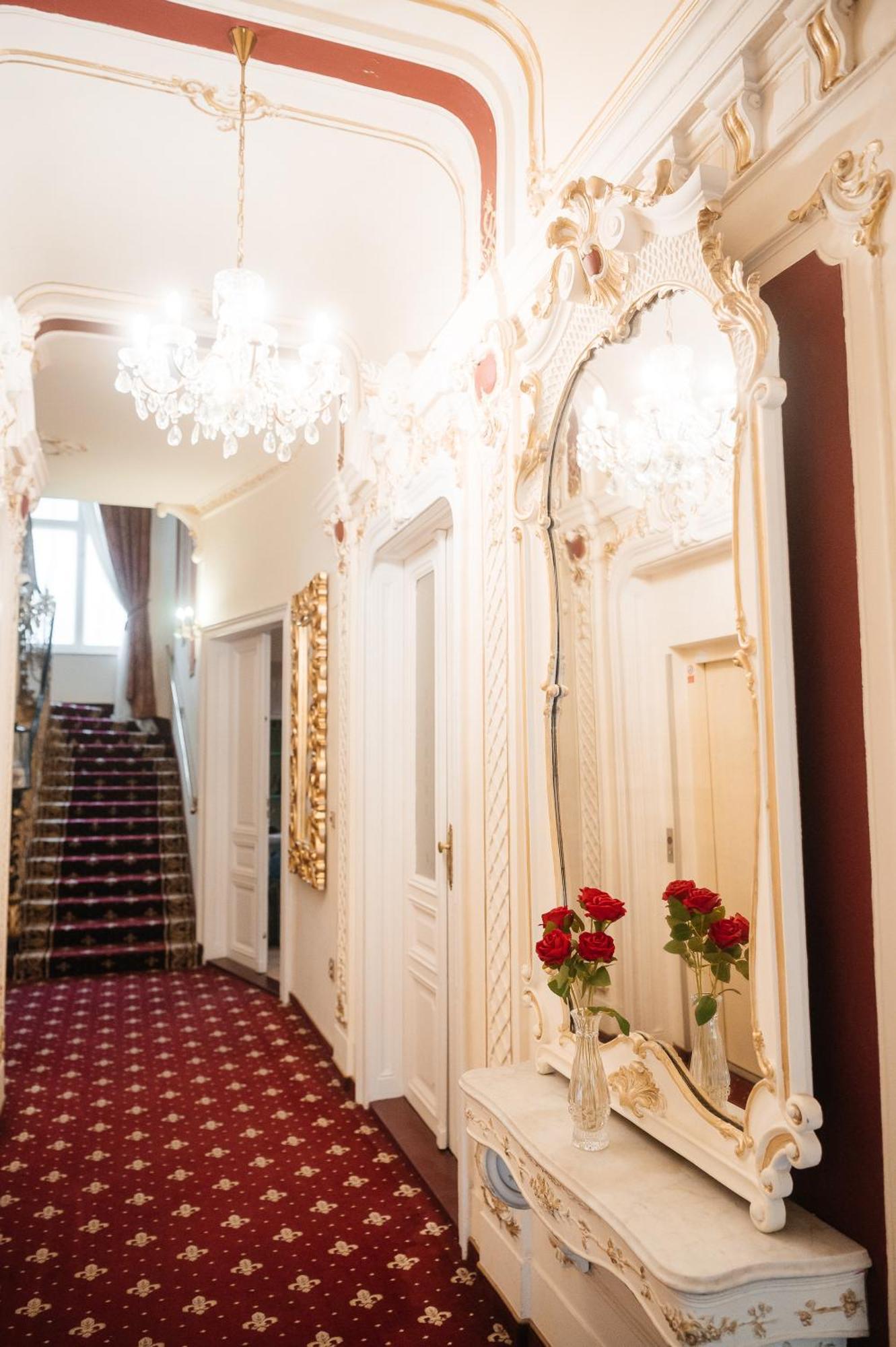 Alisa Hotel Karlovy Vary Eksteriør billede