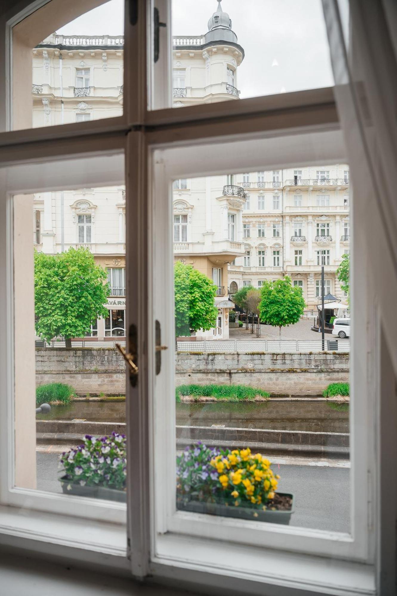 Alisa Hotel Karlovy Vary Eksteriør billede