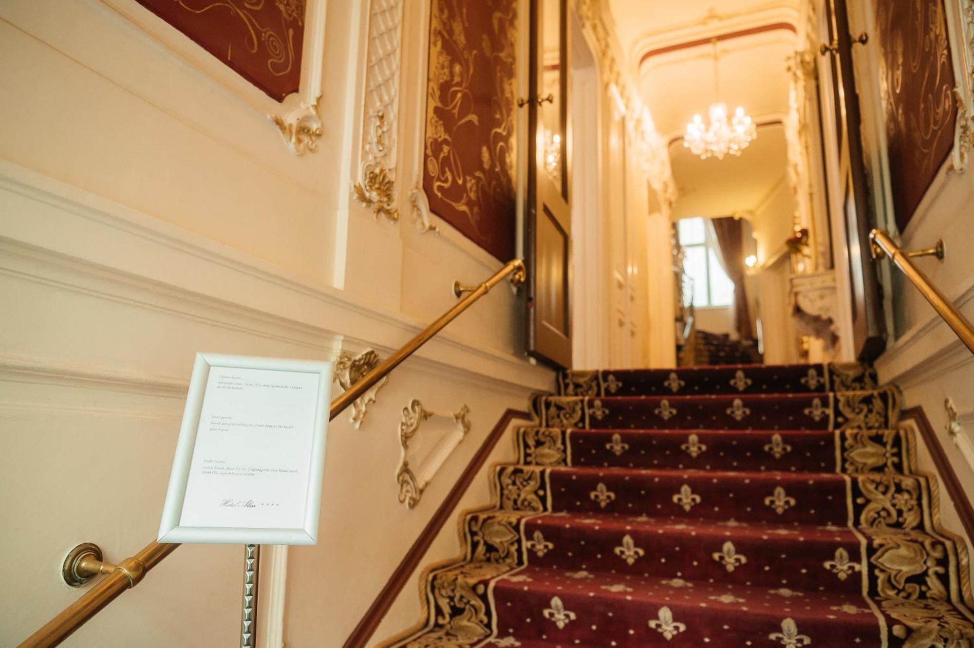 Alisa Hotel Karlovy Vary Eksteriør billede